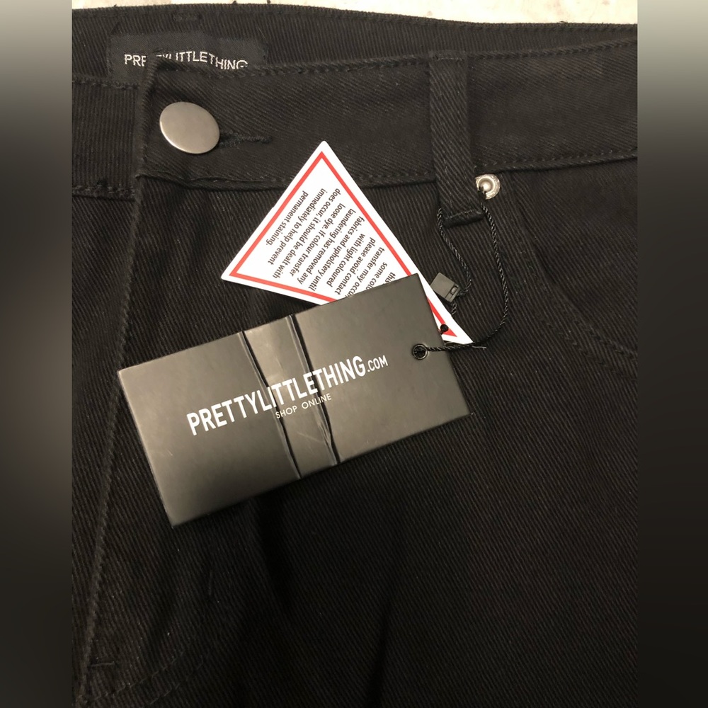 PrettyLittleThing Ripped Mom Jeans BNWT - Picture 5 of 9